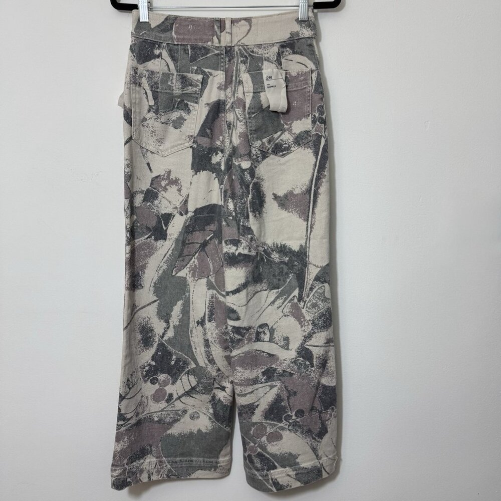 Pilcro Gray and Cream Abstract Women's Flare Jeans - Picture 7 of 12